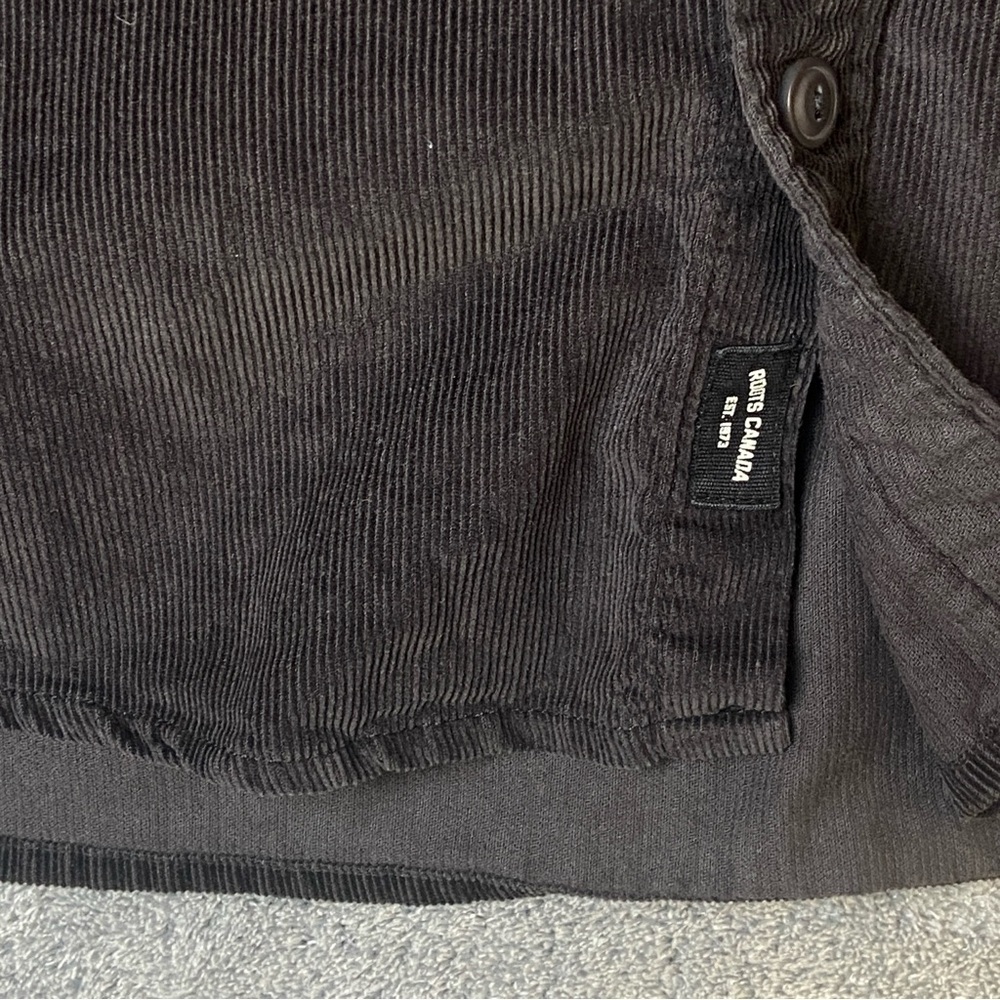 Roots Men’s 100% Cotton Black Corduroy Button Down Shirt Size Medium Classic - Picture 11 of 16